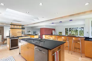 4660 NE 89th St, Seattle, WA 98115 - Photo 13