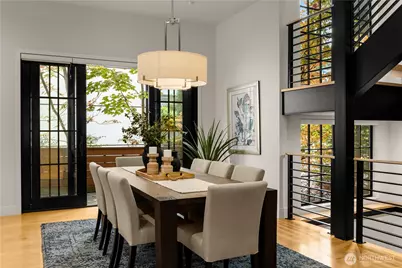 7002 93rd Avenue SE, Mercer Island, WA 98040 - Photo 5