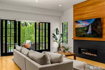 7002 93rd Avenue SE, Mercer Island, WA 98040 - Photo 3