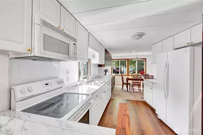 18425 NE 95th Street #146, Redmond, WA 98052 - Photo 7