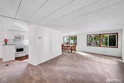 18425 NE 95th Street #146, Redmond, WA 98052 - Photo 3