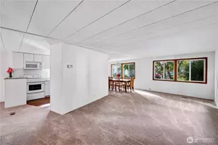 18425 NE 95th St, Redmond, WA 98052 - Photo 3