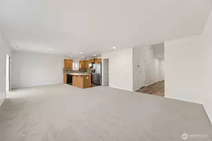 18330 73rd Ave E, Puyallup, WA 98375 - Photo 5