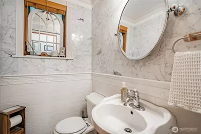 915 Front Street, Lynden, WA 98264 - Photo 9