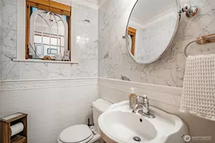 915 Front St, Lynden, WA 98264 - Photo 9