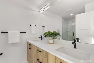 6540 A Latona Avenue NE, Seattle, WA 98115 - Photo 17