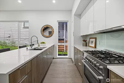 1114 26th Avenue #A, Seattle, WA 98122 - Photo 11