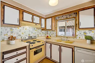 920 Maple Ln, Sedro Woolley, WA 98284 - Photo 13