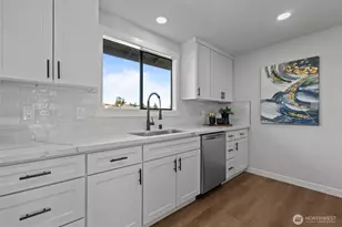 1817 58th St NE, Tacoma, WA 98422 - Photo 9