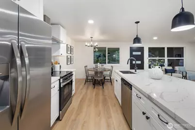 10459 NE 142nd Street, Kirkland, WA 98034 - Photo 9