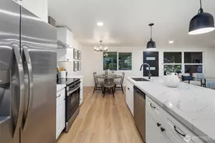 10459 NE 142nd St, Kirkland, WA 98034 - Photo 9