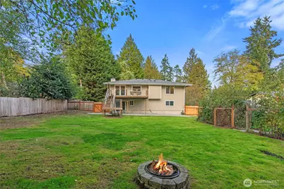 10211 NE Roberts Road, Bainbridge Island, WA 98110 - Photo 33