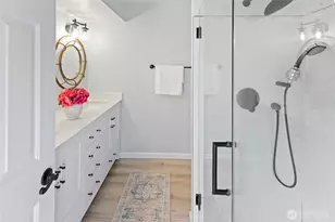 10211 NE Roberts Rd, Bainbridge Island, WA 98110 - Photo 19