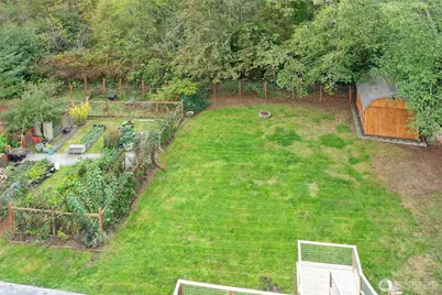 10211 NE Roberts Road, Bainbridge Island, WA 98110 - Photo 3