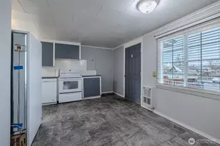 246 N Delaware Ave, Wenatchee, WA 98801 - Photo 13