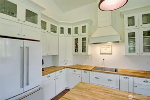 19011 Wildrose Ln, Burlington, WA 98233 - Photo 11