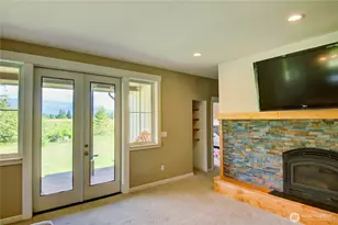 19011 Wildrose Ln, Burlington, WA 98233 - Photo 5