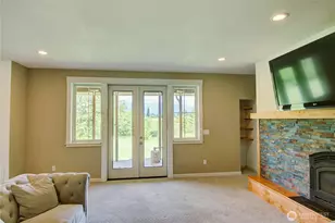 19011 Wildrose Ln, Burlington, WA 98233 - Photo 3