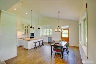 19011 Wildrose Ln, Burlington, WA 98233 - Photo 13