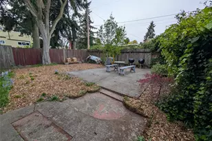 936 N 101st St, Seattle, WA 98133 - Photo 5
