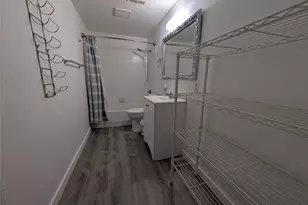 936 N 101st St, Seattle, WA 98133 - Photo 17