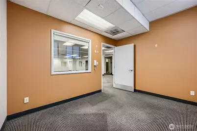 4220 Aurora Avenue N, Seattle, WA 98103 - Photo 11