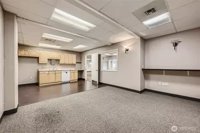 4220 Aurora Avenue N, Seattle, WA 98103 - Photo 13