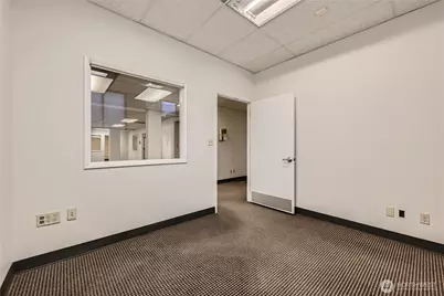 4220 Aurora Avenue N, Seattle, WA 98103 - Photo 9