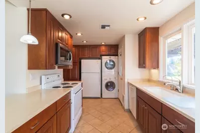 803 E Lark Avenue, Moses Lake, WA 98837 - Photo 13