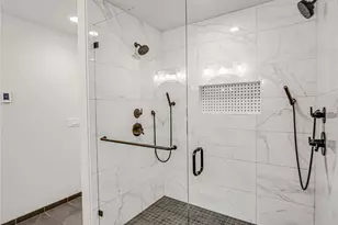 11014 Dayton Ave N, Seattle, WA 98133 - Photo 21