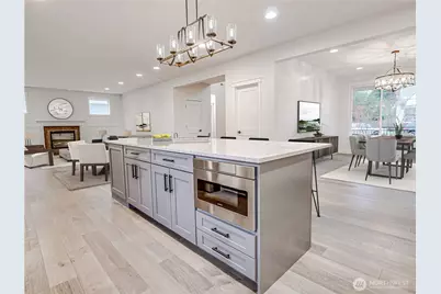 11014 Dayton Avenue N, Seattle, WA 98133 - Photo 11