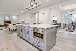 11014 Dayton Ave N, Seattle, WA 98133 - Photo 11