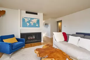 812 N 42nd St, Seattle, WA 98103 - Photo 7