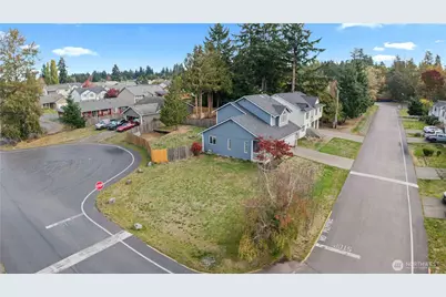 3705 232nd St Ct E, Spanaway, WA 98387 - Photo 3