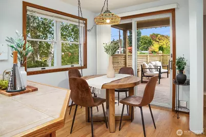 637 Elm Place, Edmonds, WA 98020 - Photo 11