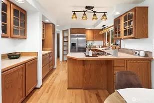 637 Elm Pl, Edmonds, WA 98020 - Photo 13