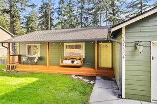 17834 Rising Ct SE, Yelm, WA 98597 - Photo 3