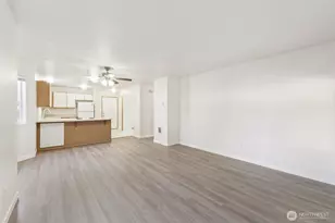 1101 37th St SE, Auburn, WA 98002 - Photo 9