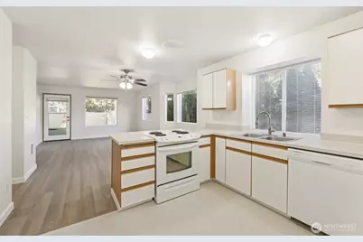 1101 37th Street SE #501, Auburn, WA 98002 - Photo 11