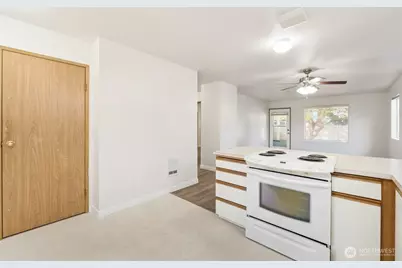 1101 37th Street SE #501, Auburn, WA 98002 - Photo 13