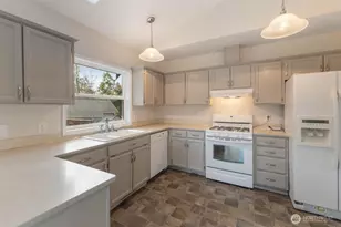 17653 SE 268th Pl, Covington, WA 98042 - Photo 9