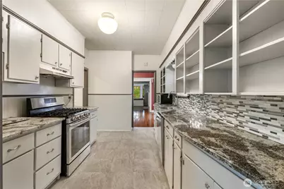 1628 McDougall Avenue, Everett, WA 98201 - Photo 13