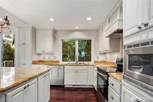 126 6th Ct, Kirkland, WA 98033 - Photo 11