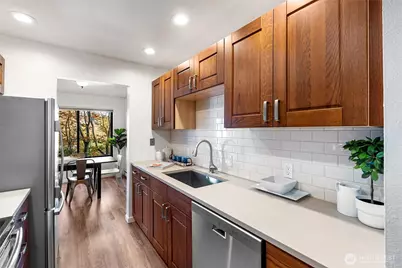 2550 Thorndyke Avenue W #103, Seattle, WA 98199 - Photo 15