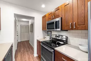 2550 Thorndyke Ave W, Seattle, WA 98199 - Photo 17