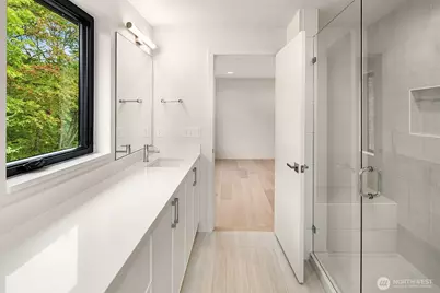 270 118th Avenue SE, Bellevue, WA 98005 - Photo 21