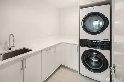 270 118th Avenue SE, Bellevue, WA 98005 - Photo 19