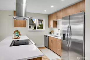 161 Valley St, Seattle, WA 98109 - Photo 3