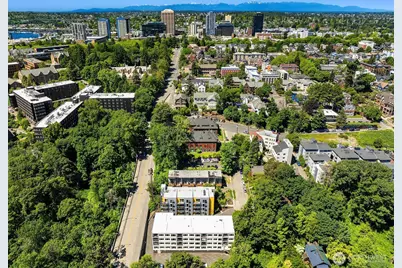 2249 NE 46th Street, Seattle, WA 98105 - Photo 3