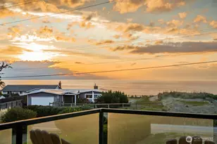 1975 Island View Rd, Oak Harbor, WA 98277 - Photo 35